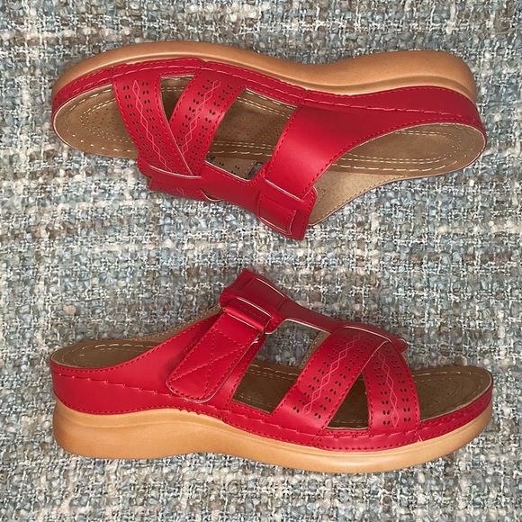 SMajong Women's Wedge Open Toe Sandals in Red - Picture 5 of 7